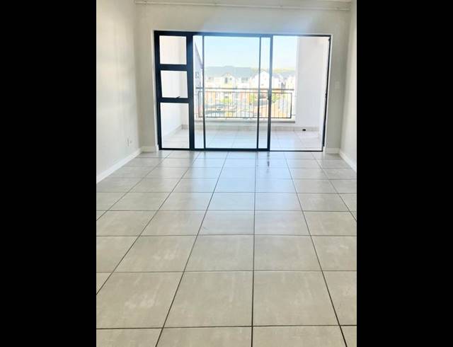 2 BEDROOM APARTMENT FOR SALE IN SILVER LAKES